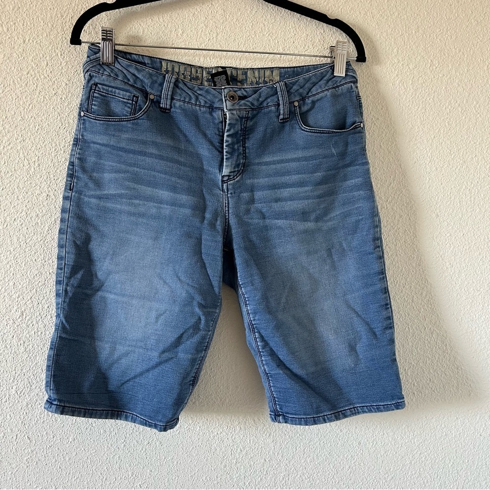 Sound Style Women’s Bermuda Shorts Sz 4 Jogger Denim Blue Knit Woven Blend Comfy